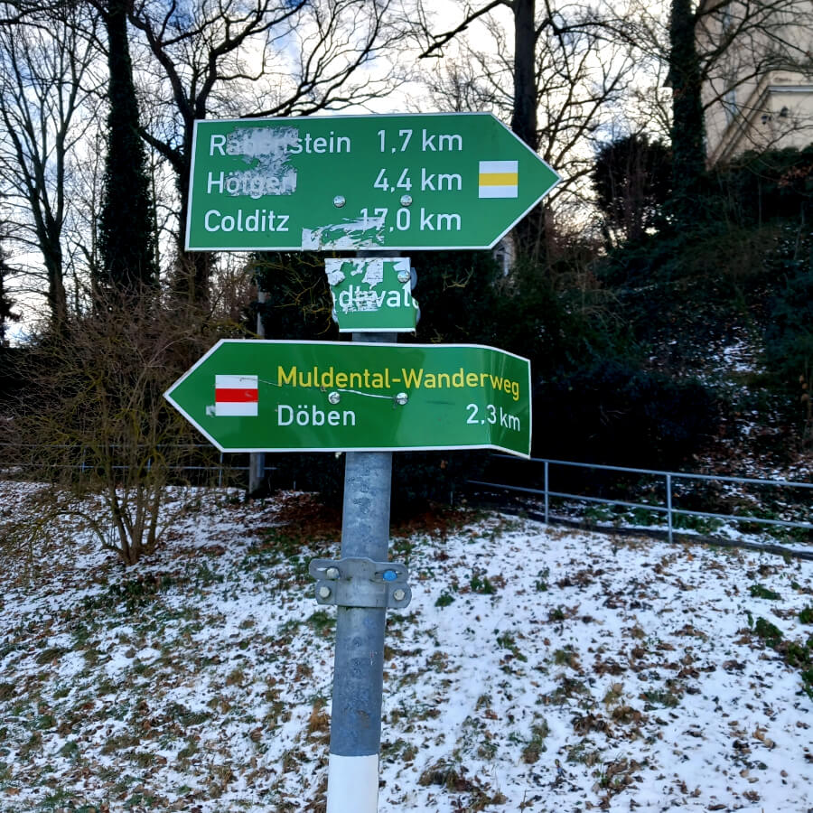 Signpost to Döbeln and Colditz