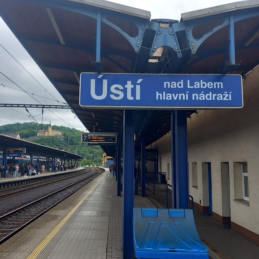 Train in Ústí nad Labem